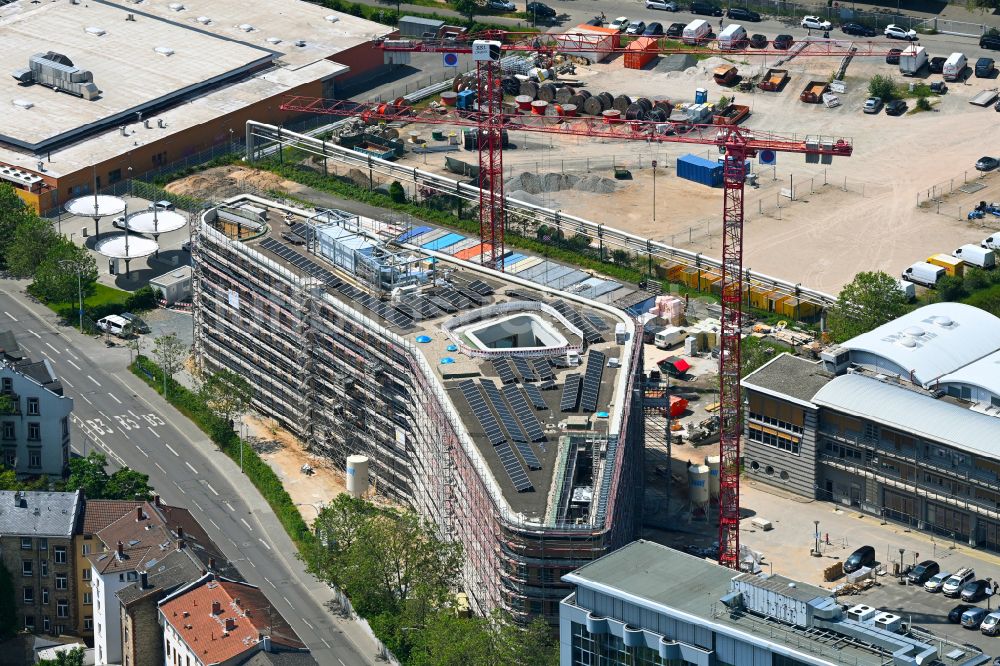 Darmstadt von oben - Neubau des Unternehmens-Verwaltungsgebäude der COUNT+CARE - ENTEGA in Darmstadt im Bundesland Hessen, Deutschland
