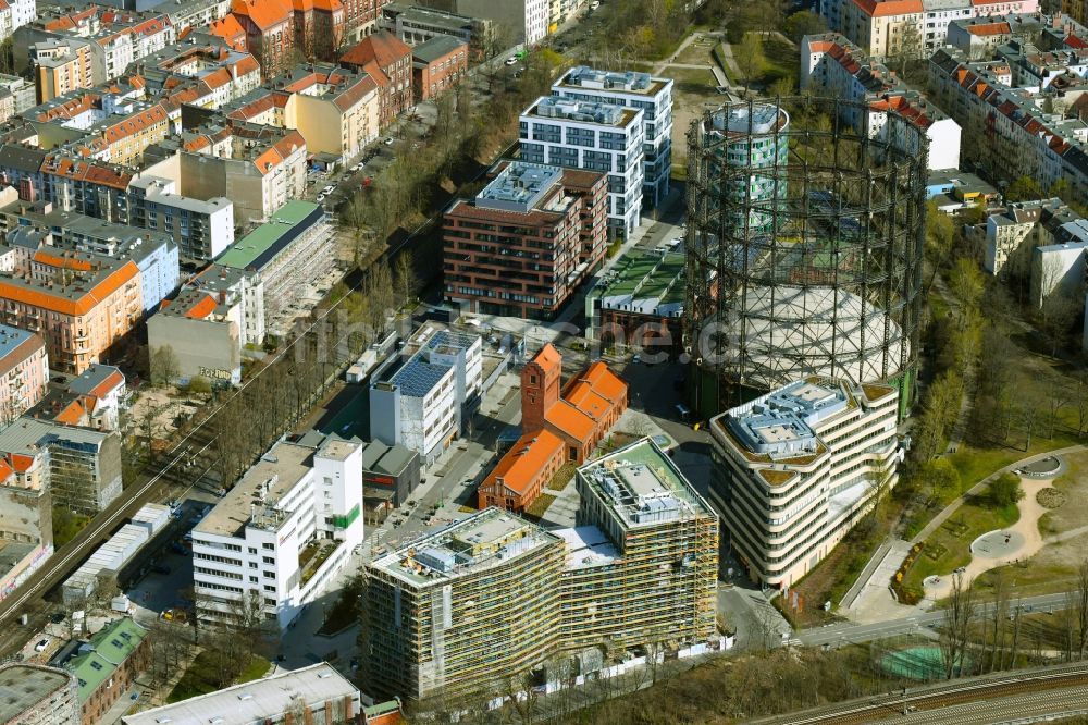 Berlin von oben - Neubau des Unternehmens- Verwaltungsgebäude der GASAG auf dem EUREF-Campus im Ortsteil Schöneberg in Berlin, Deutschland