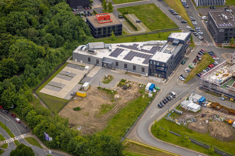 Bochum von oben - Neubau auf dem Werksgelände der gb Implantat-Technologie GmbH in Bochum im Bundesland Nordrhein-Westfalen, Deutschland