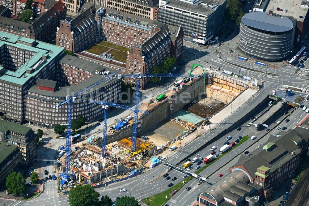 Hamburg aus der Vogelperspektive: Neubau eines Wohn- und Geschäftshaus- Ensembles Johannis-Kontor am Johanniswall in Hamburg, Deutschland