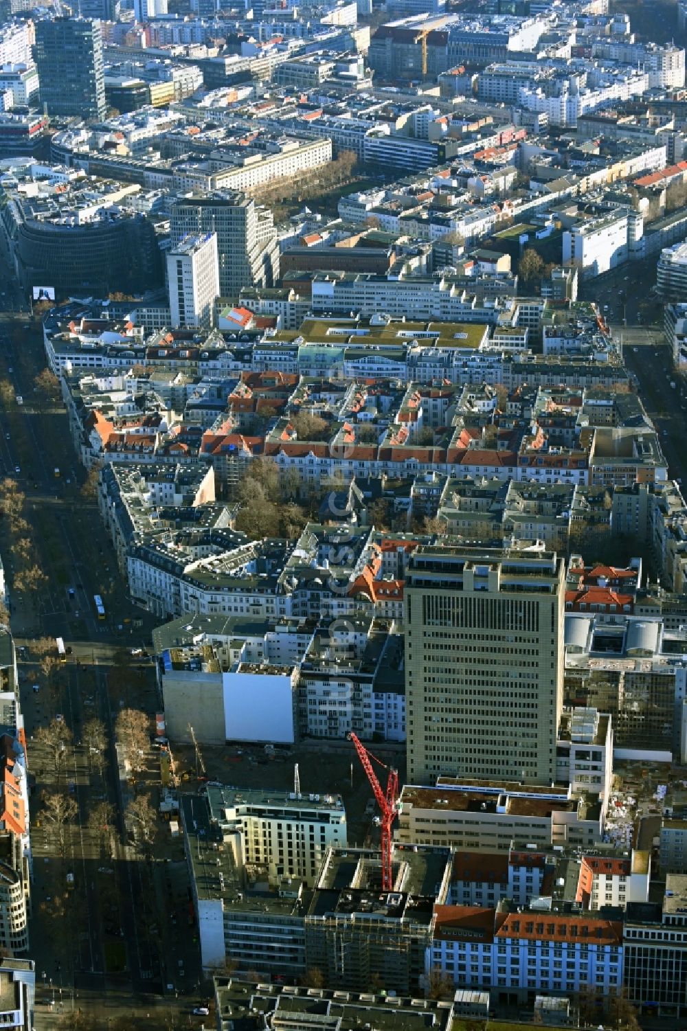 Berlin aus der Vogelperspektive: Neubau Wohn- und Geschäftshaus an der Knesebeckstraße im Ortsteil Charlottenburg in Berlin, Deutschland
