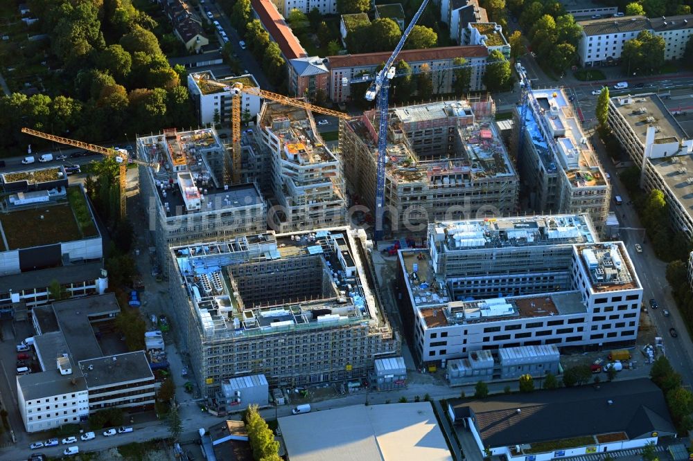 Luftaufnahme München - Neubau Wohn- und Geschäftshaus Viertel DIE MACHEREI im Ortsteil Berg am Laim in München im Bundesland Bayern, Deutschland