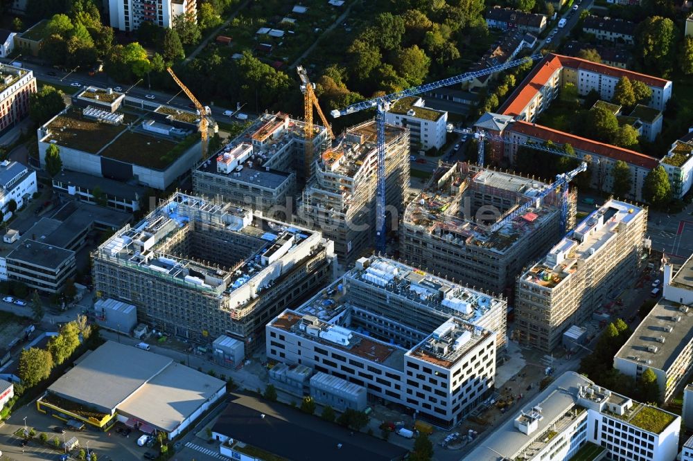 Luftbild München - Neubau Wohn- und Geschäftshaus Viertel DIE MACHEREI im Ortsteil Berg am Laim in München im Bundesland Bayern, Deutschland