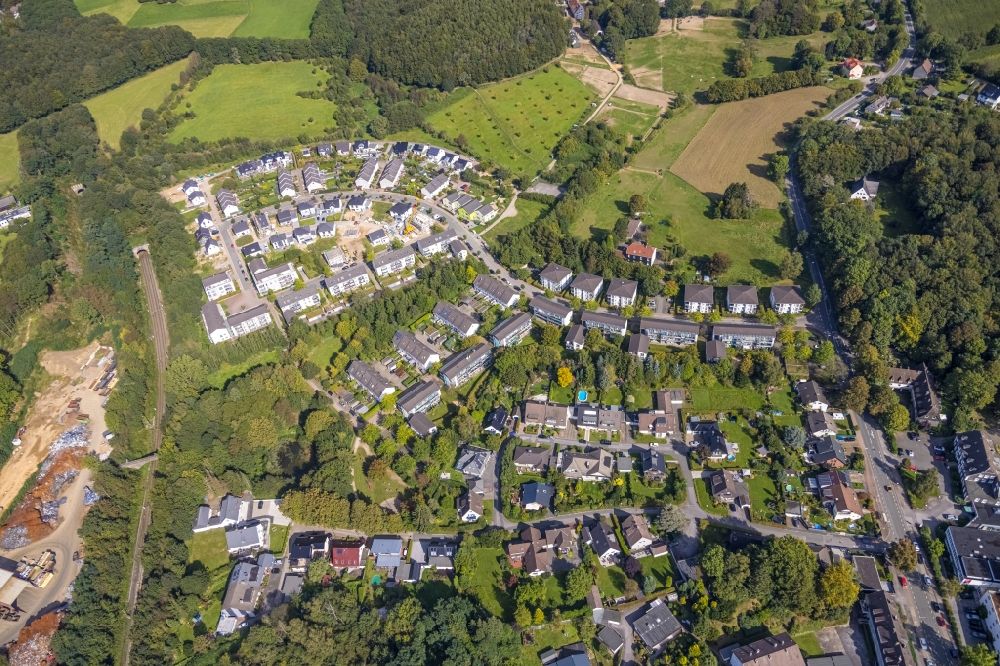Luftbild Schwelm - Neubau- Wohngebiet mit Einfamilien- und Mehrfamilien- Häusern Am Brunnenhof im Norden von Schwelm im Bundesland Nordrhein-Westfalen