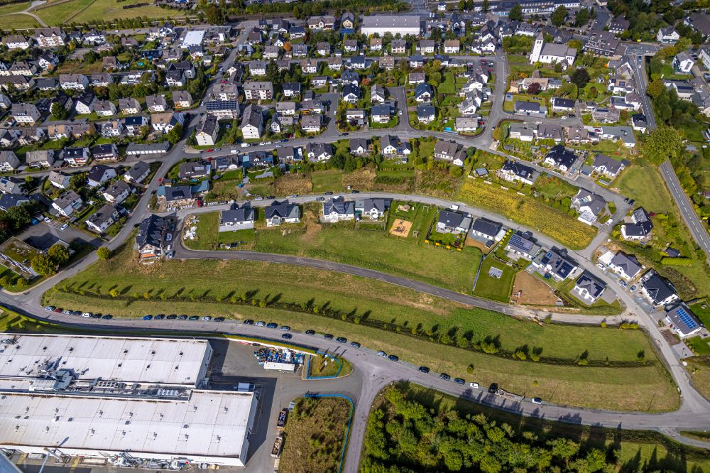 Luftbild Bestwig - Neubau- Wohngebiet einer Einfamilienhaus- Siedlung in Bestwig im Bundesland Nordrhein-Westfalen, Deutschland