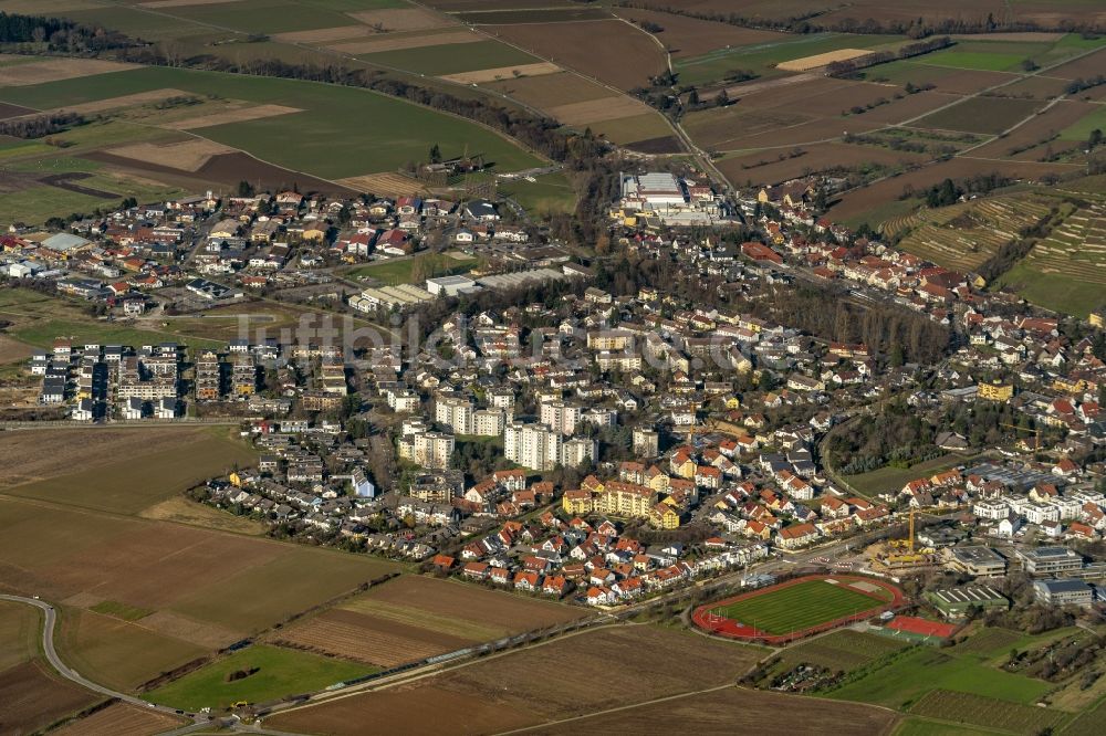 Staufen im Breisgau von oben - Neubau- Wohngebiet einer Einfamilienhaus- Siedlung Rundacker als Modellstadtteil in Staufen im Breisgau im Bundesland, Deutschland