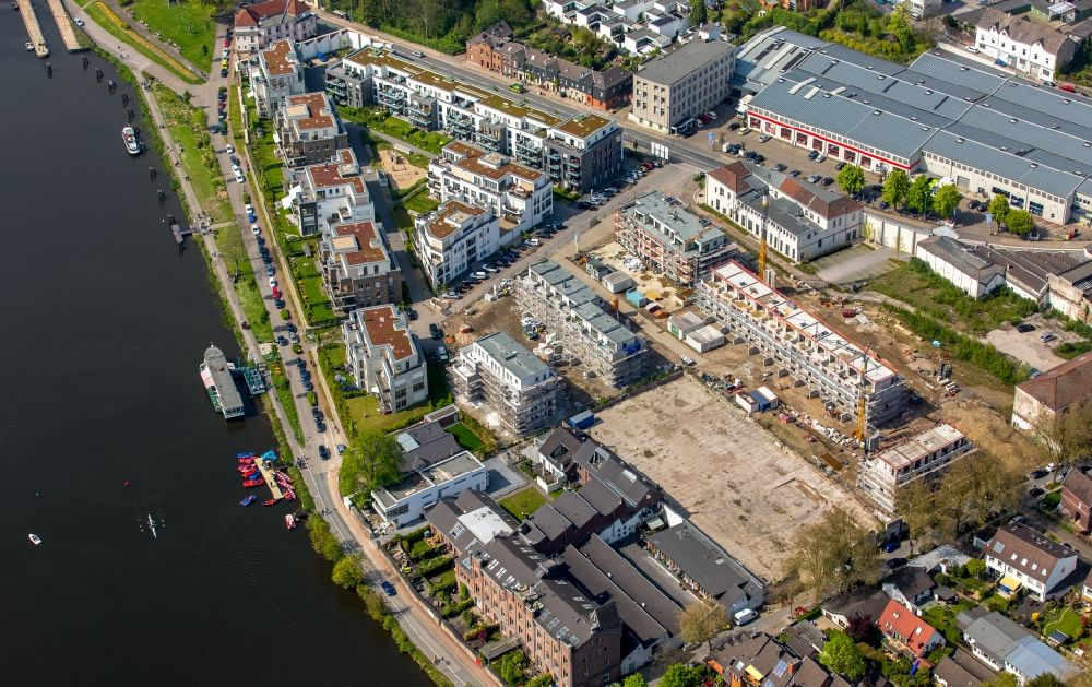 Luftaufnahme Essen - Neubau- Wohngebiet einer Reihenhaus- Siedlung SEEPROMENADE in Essen im Bundesland Nordrhein-Westfalen, Deutschland