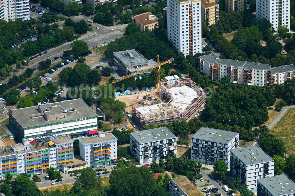 Luftaufnahme Berlin - Neubau eines Wohnhauses Die Neuen Ringkolonnaden im Ortsteil Marzahn in Berlin, Deutschland