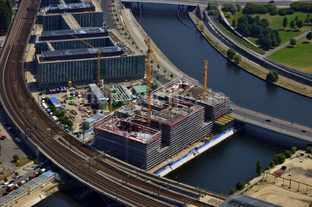 Berlin OT Mitte von oben - Neubauprojekt HumboldtHafenEins in Berlin-Mitte