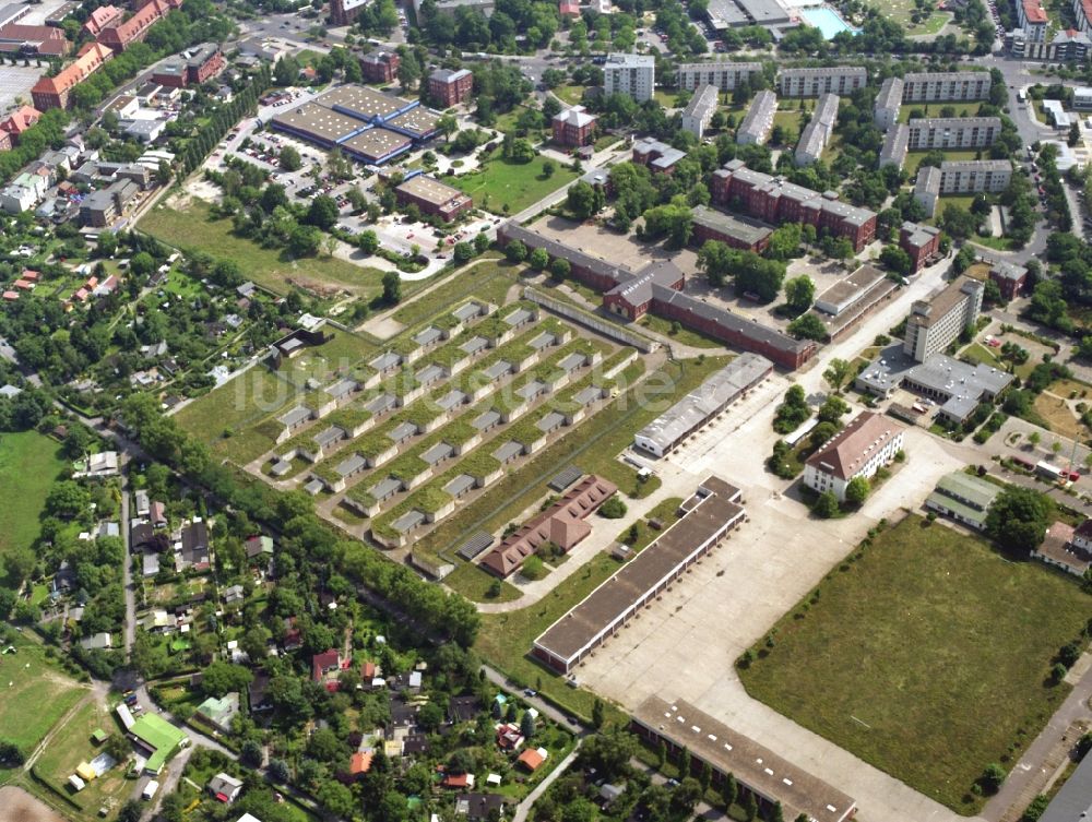 Berlin von oben - Neubauten und Gebäudeteile auf dem Gelände des ehemaligen Kriegsverbrechergefängnis in Berlin-Spandau