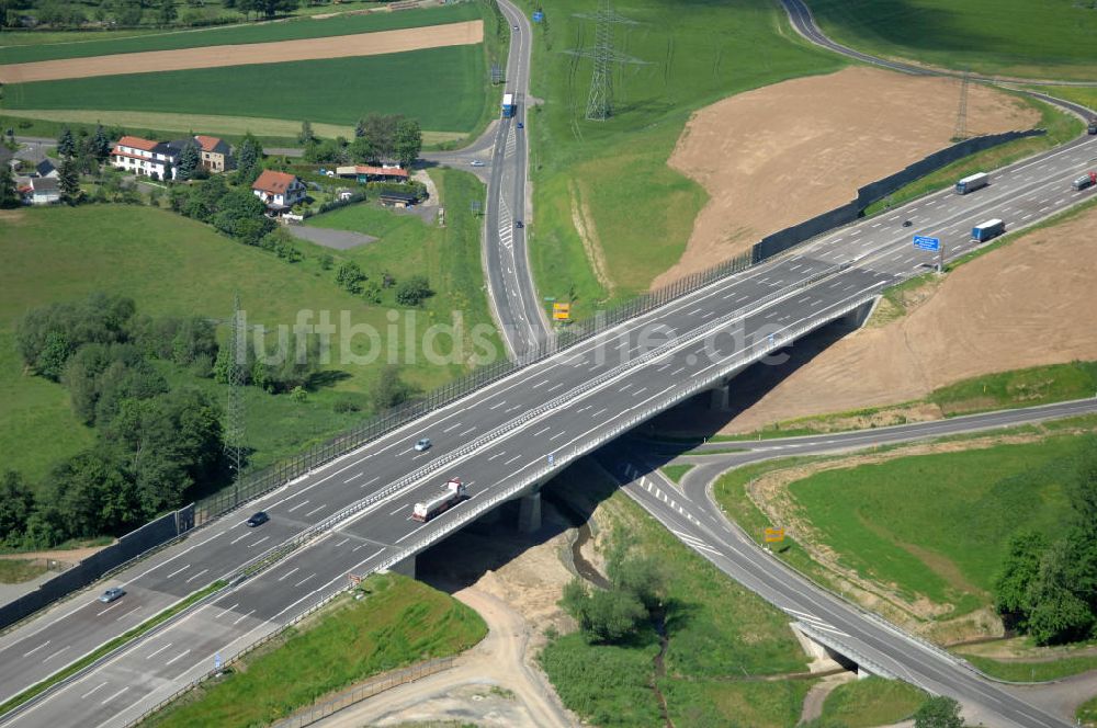 Großenlupnitz aus der Vogelperspektive: Neue A4 - Böbertal- Brücke - new Böbertal - bridge on the motorway course E40 / A4 in thuringia