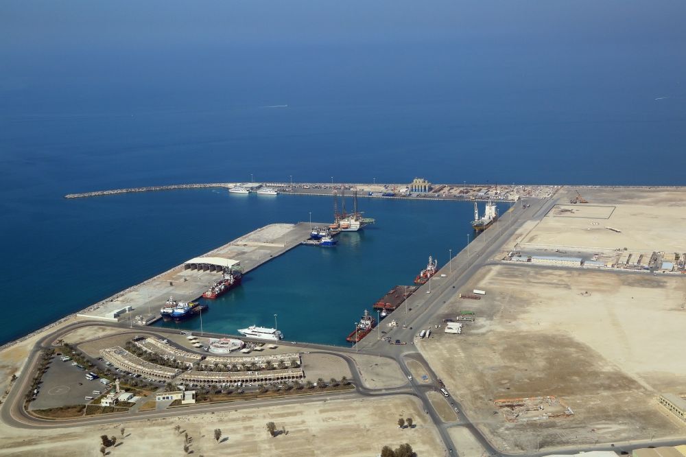 Luftbild Abu Dhabi - Neuer Hafen Mina im Hafenareal Port Zayed in Abu Dhabi in Vereinigte Arabische Emirate