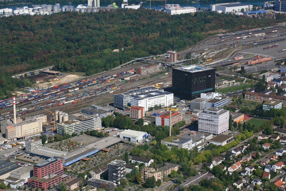 Luftbild Muttenz - Neues stadtbildprägendes Campus- Gebäude der Fachhochschule Nordwestschweiz FHNW im Polyfeld in Muttenz im Kanton Basel-Landschaft, Schweiz