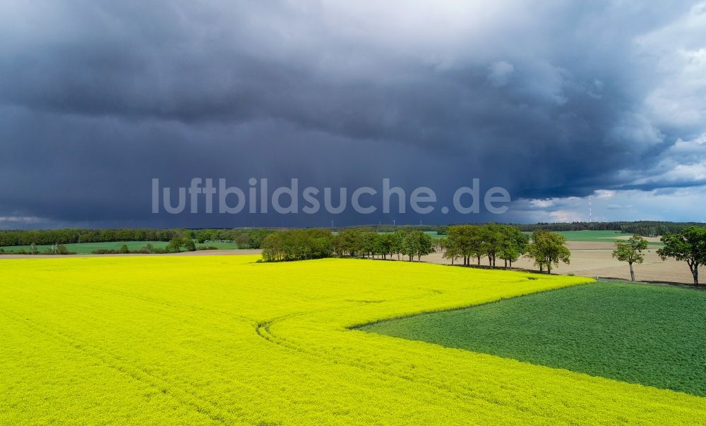 Luftbild Sieversdorf - Niederschlag auf Feldlandschaft in Sieversdorf im Bundesland Brandenburg, Deutschland