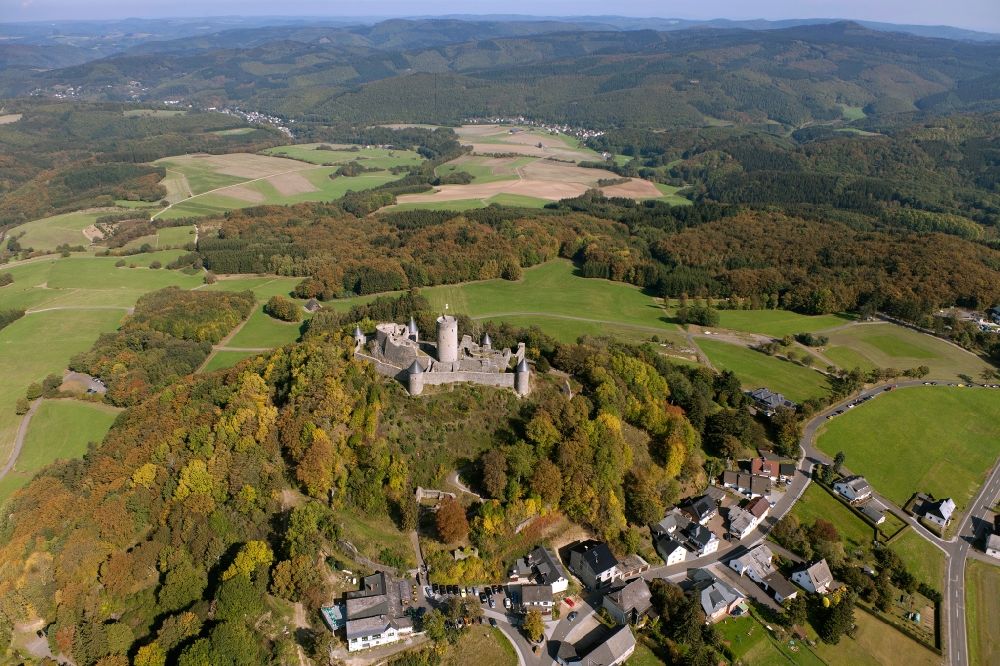 Nürburg aus der Vogelperspektive: Nürburg in der gleichnamigen Gemeinde im Bundesland Rheinland-Palz
