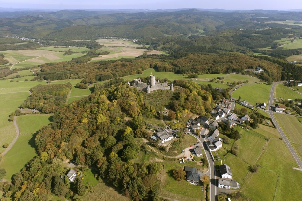 Luftaufnahme Nürburg - Nürburg in der gleichnamigen Gemeinde im Bundesland Rheinland-Palz