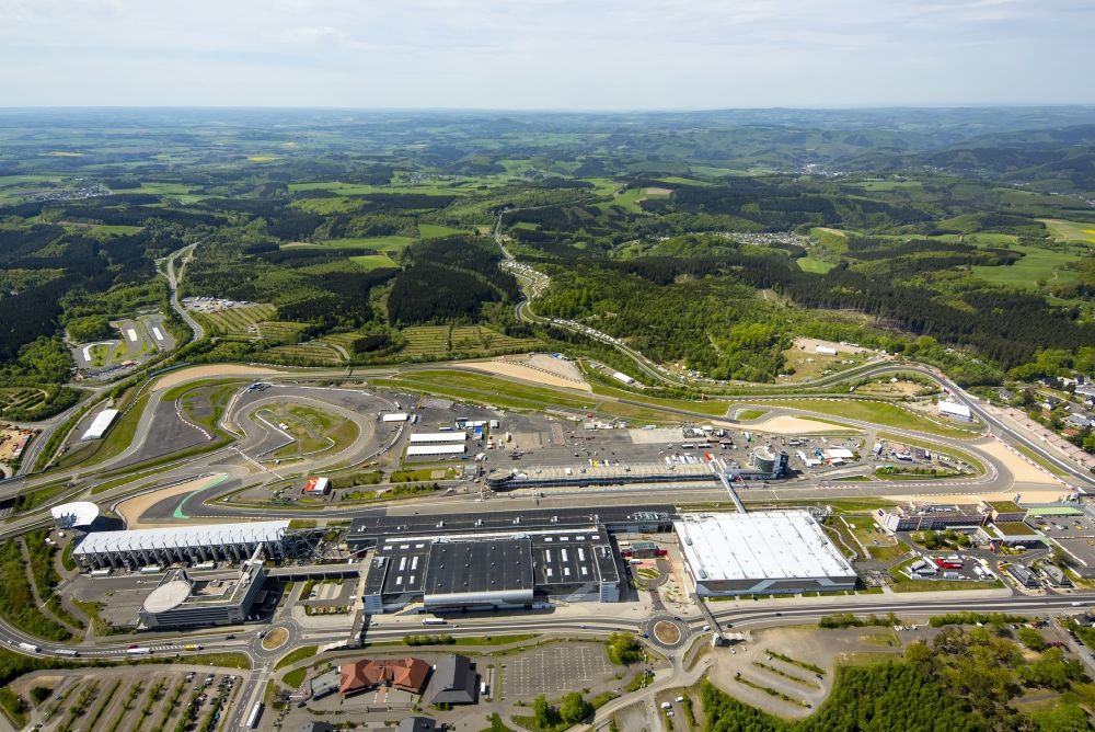 Nürburg aus der Vogelperspektive: Nürburgring in Nürburg im Bundesland Rheinland-Pfalz