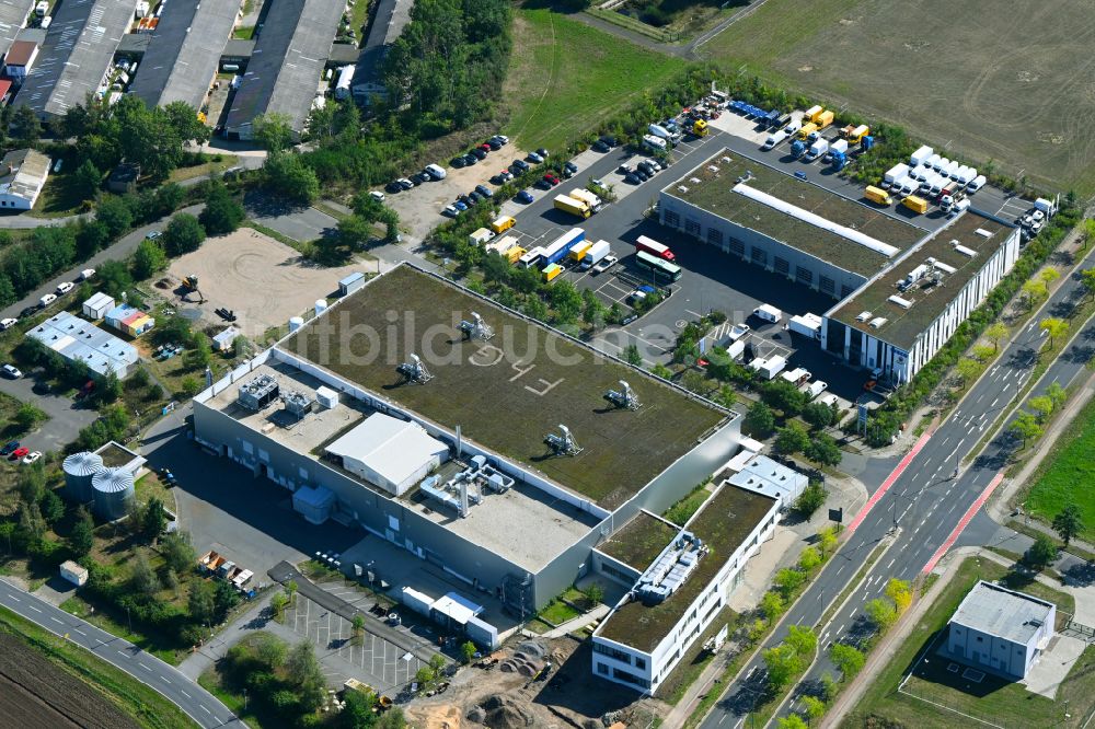 Luftaufnahme Dresden - Nutzfahrzeug- und Spezialfahrzeughandel Iveco Dresden im Ortsteil Hellerau in Dresden im Bundesland Sachsen, Deutschland