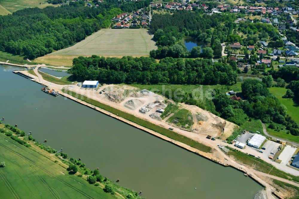 Elbe-Parey von oben - Oberwasser Wehr an der Schleuse Zerben am Elbe-Havel-Kanal im Bundesland Sachsen-Anhalt
