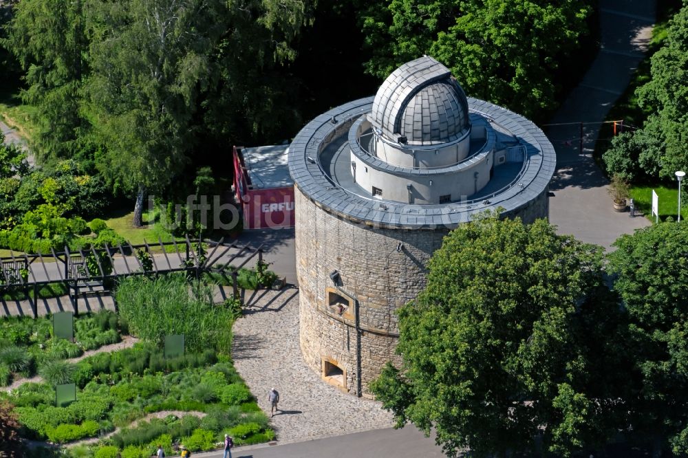 Luftaufnahme Erfurt - Observatorium und Planetariums- Kuppelbau- Gebäudekomplex im Ega- Park in Erfurt im Bundesland Thüringen, Deutschland
