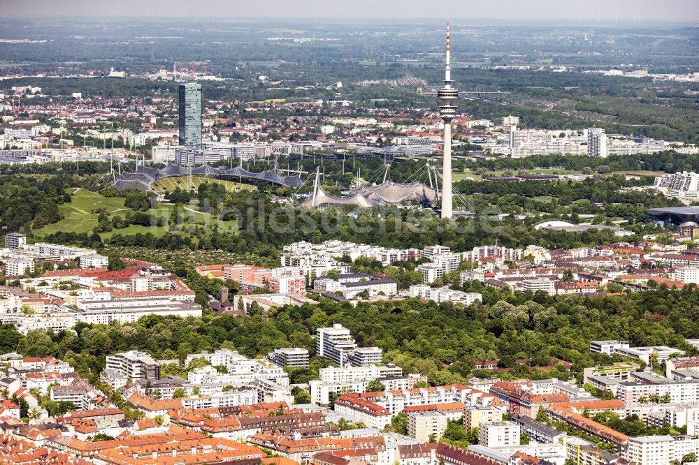 München von oben - Olympiapark mit Olympiasee, Olympiahalle und Olympiaturm, Studentenstadt und BMW-Gelände in München Milbertshofen im Bundesland Bayern