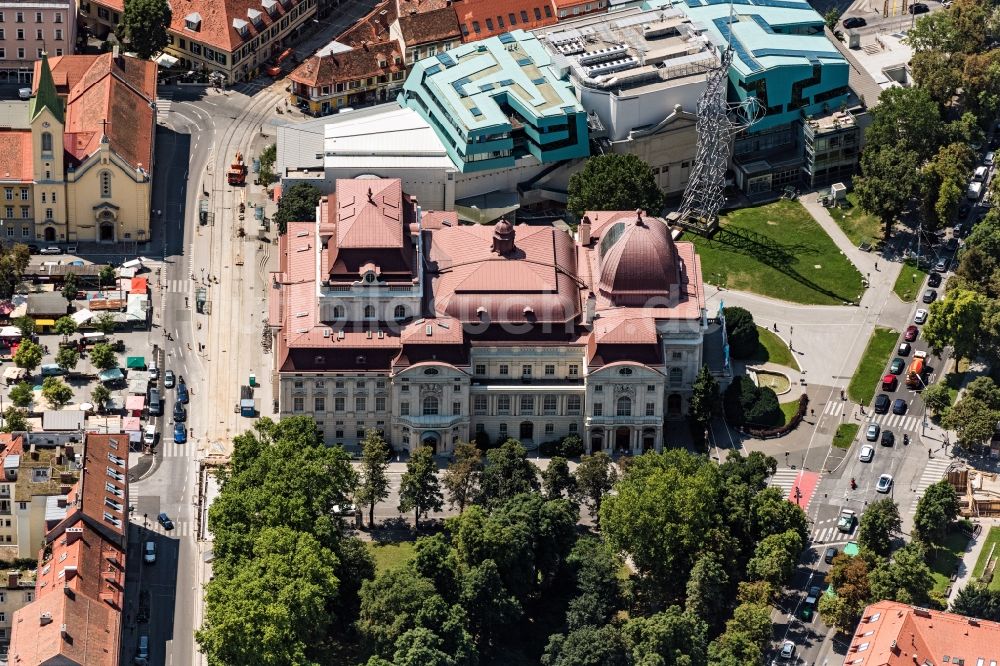 Luftaufnahme Graz - Opernhaus Graz in Graz in Steiermark, Österreich