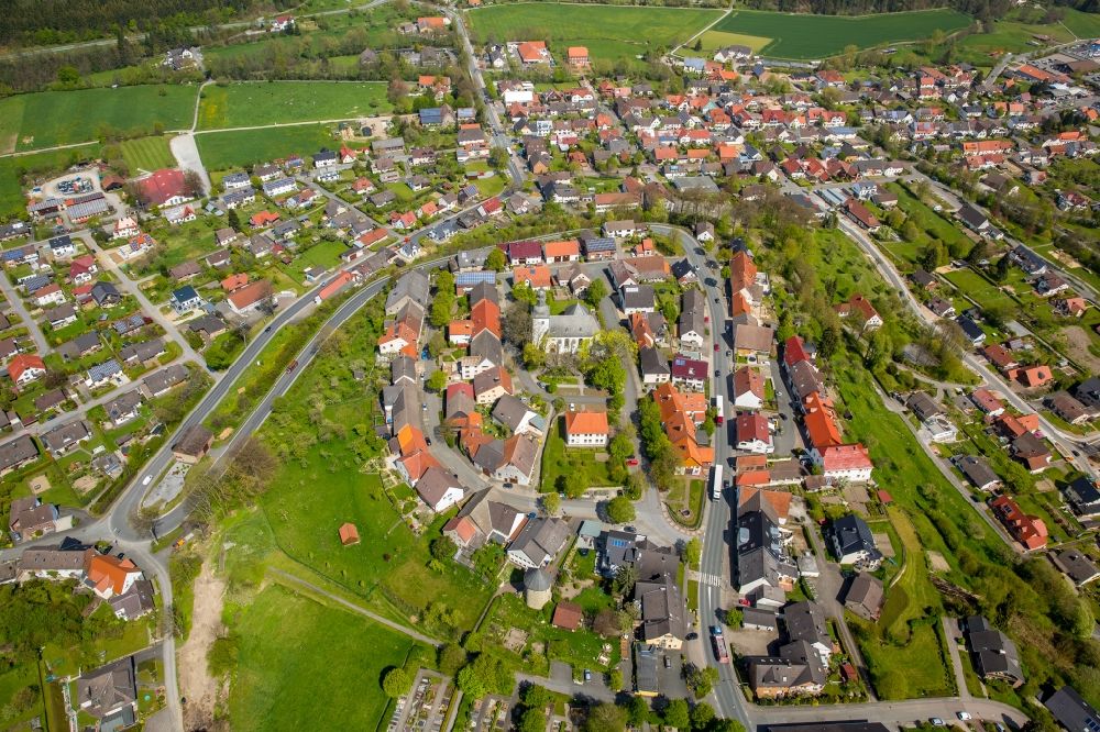 Luftaufnahme Bad Wünnenberg - Ortsansicht in Bad Wünnenberg im Bundesland Nordrhein-Westfalen, Deutschland