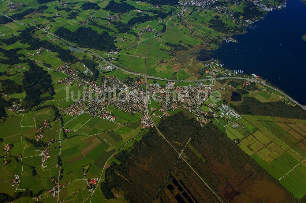 Luftaufnahme Bernau am Chiemsee - Ortsansicht in Bernau am Chiemsee im Bundesland Bayern, Deutschland