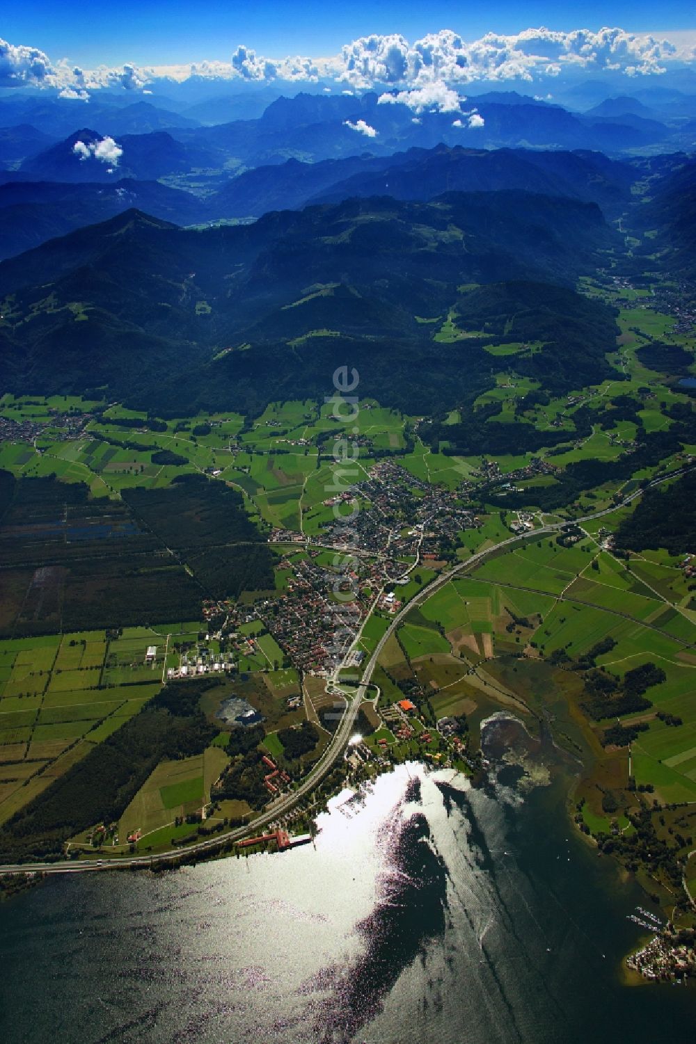 Luftbild Bernau am Chiemsee - Ortsansicht in Bernau am Chiemsee im Bundesland Bayern, Deutschland