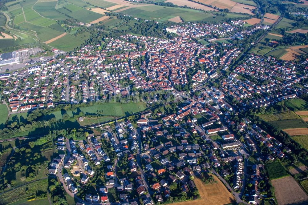Bruchsal von oben - Ortsansicht in Bruchsal im Bundesland Baden-Württemberg, Deutschland