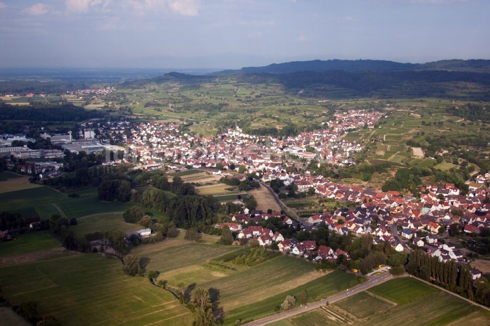 Luftbild Bötzingen - Ortsansicht in Bötzingen im Bundesland Baden-Württemberg