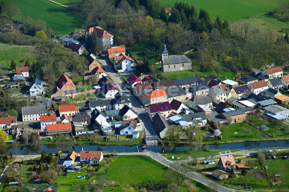 Luftaufnahme Niederfinow - Ortsansicht des Dorfes Niederfinow am Fluss Alte Finow im Bundesland Brandenburg
