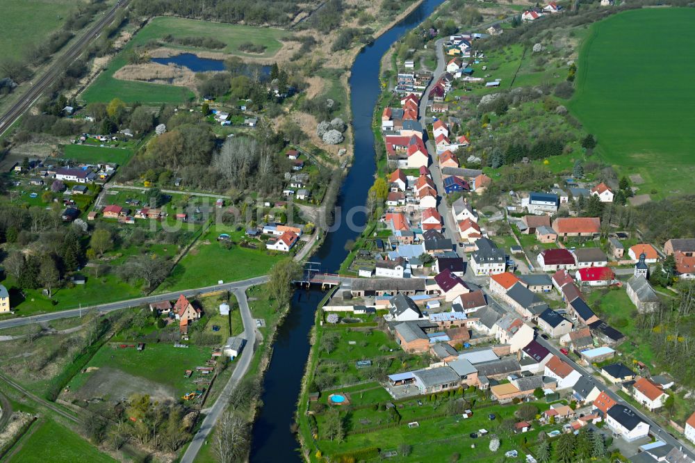 Luftbild Niederfinow - Ortsansicht des Dorfes Niederfinow am Fluss Alte Finow im Bundesland Brandenburg