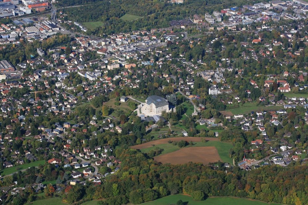 Dornach von oben - Ortsansicht von Dornach mit dem Goetheanum im Kanton Solothurn, Schweiz
