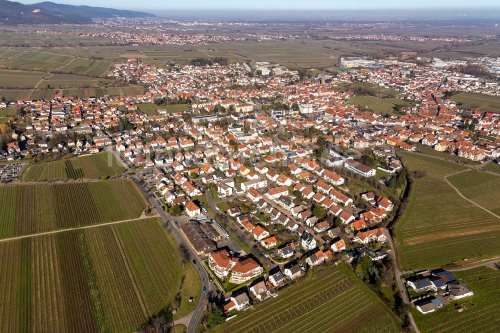 Edesheim von oben - Ortsansicht in Edesheim im Bundesland Rheinland-Pfalz