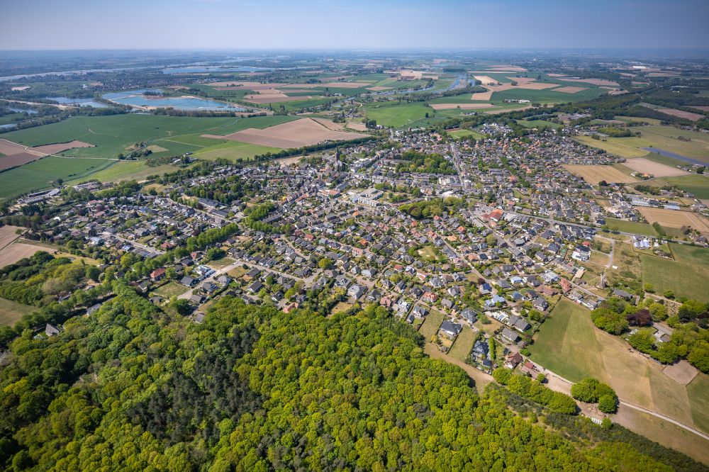 Elten von oben - Ortsansicht in Elten im Bundesland Nordrhein-Westfalen, Deutschland
