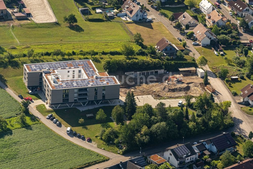 Luftbild Oberweier - Ortsansicht und Emmaus Seniorenheim in Oberweier im Bundesland Baden-Württemberg, Deutschland
