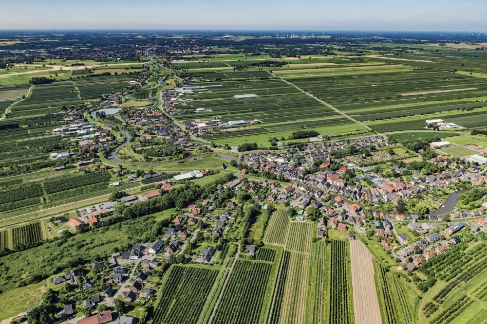 Luftbild Estebrügge - Ortsansicht in Estebrügge und Moorende im Alten Land im Bundesland Niedersachsen, Deutschland