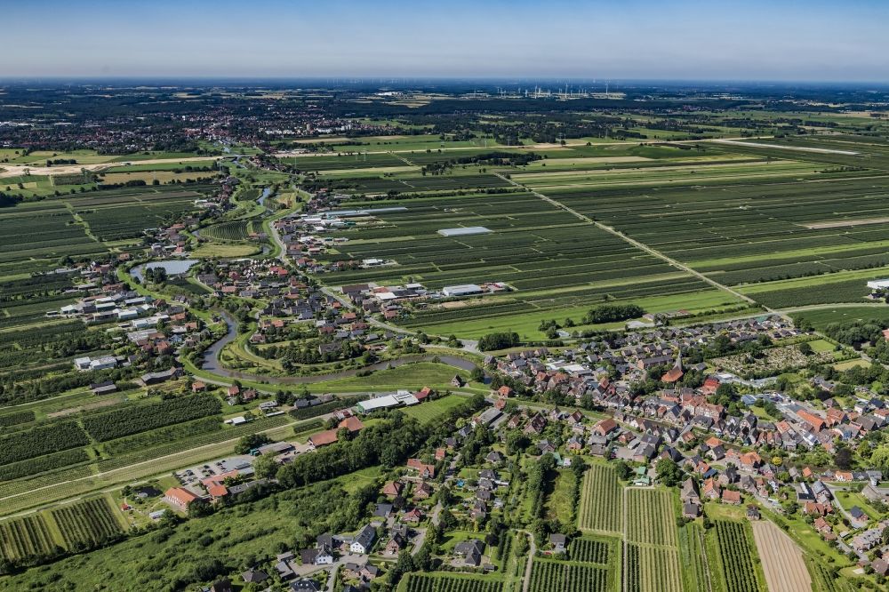 Luftbild Estebrügge - Ortsansicht in Estebrügge und Moorende im Alten Land im Bundesland Niedersachsen, Deutschland