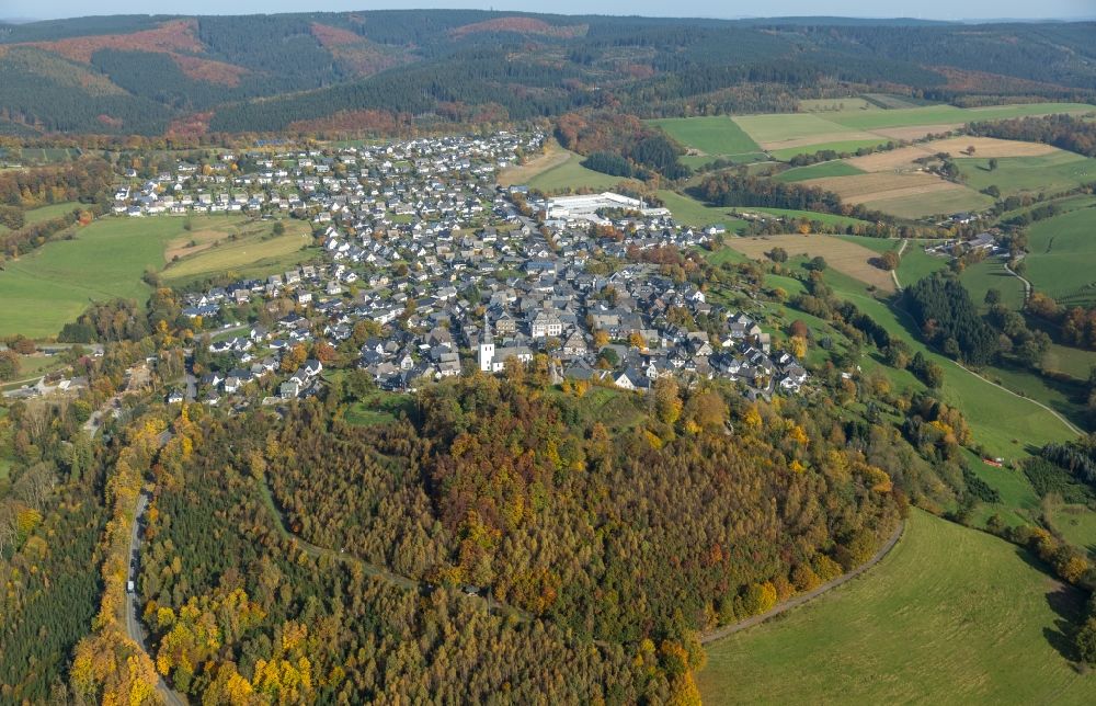 Meschede aus der Vogelperspektive: Ortsansicht in Eversberg im Bundesland Nordrhein-Westfalen, Deutschland