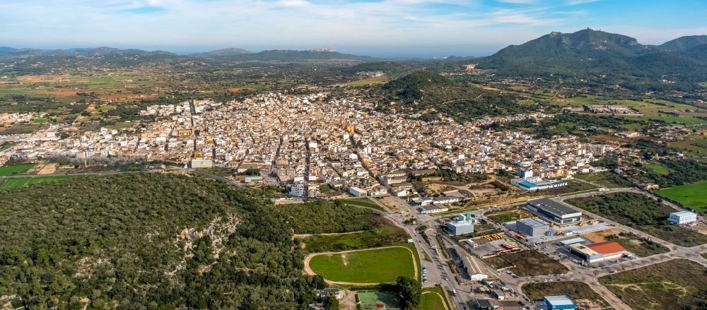 Luftaufnahme Felanitx - Ortsansicht in Felanitx in Balearische Insel Mallorca, Spanien