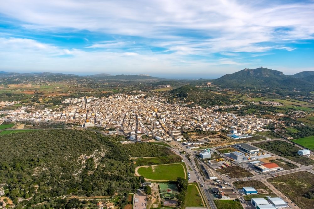 Felanitx von oben - Ortsansicht in Felanitx in Balearische Insel Mallorca, Spanien