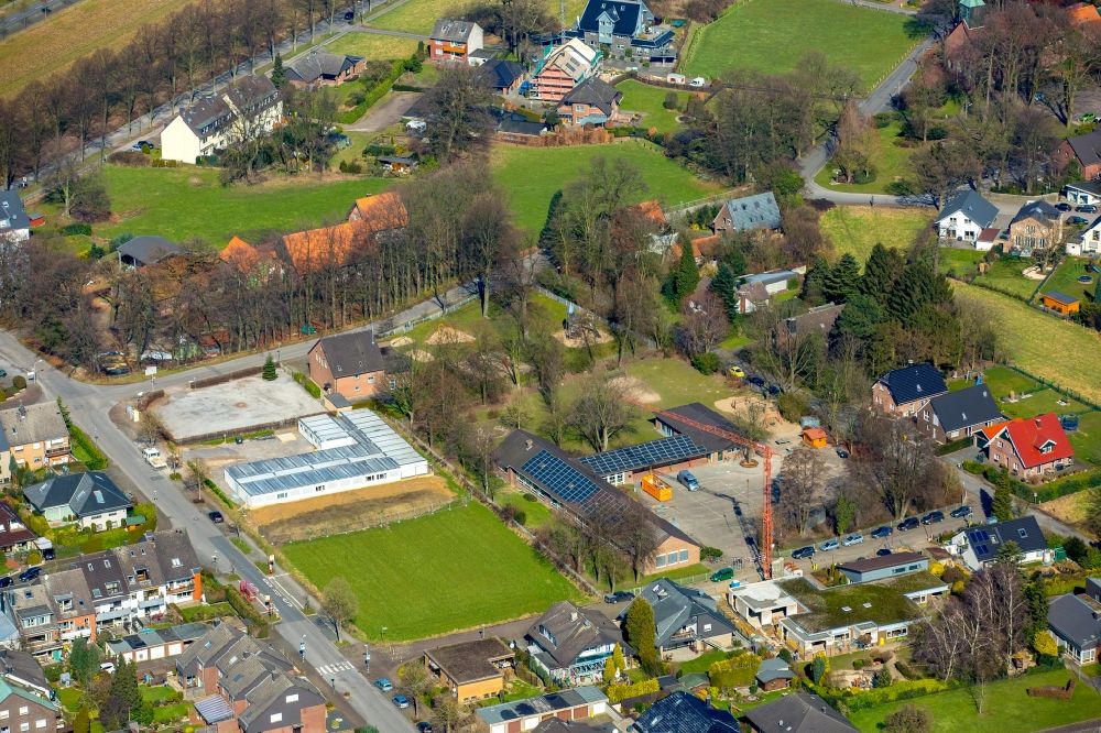 Luftbild Bottrop - Ortsansicht von Feldhausen mit der Marienschule im Bundesland Nordrhein-Westfalen