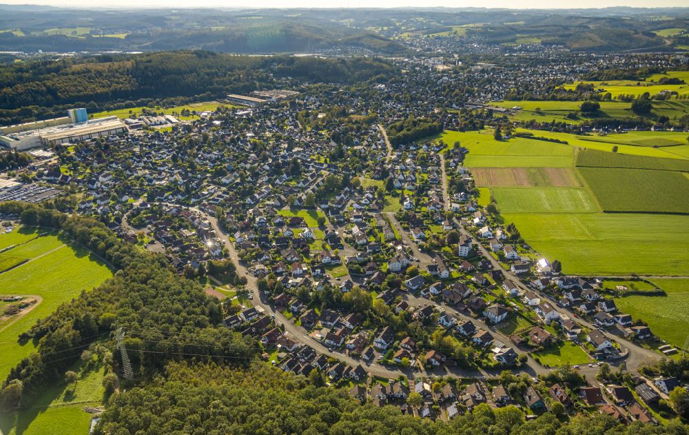 Luftaufnahme Ferndorf - Ortsansicht in Ferndorf im Bundesland Nordrhein-Westfalen, Deutschland