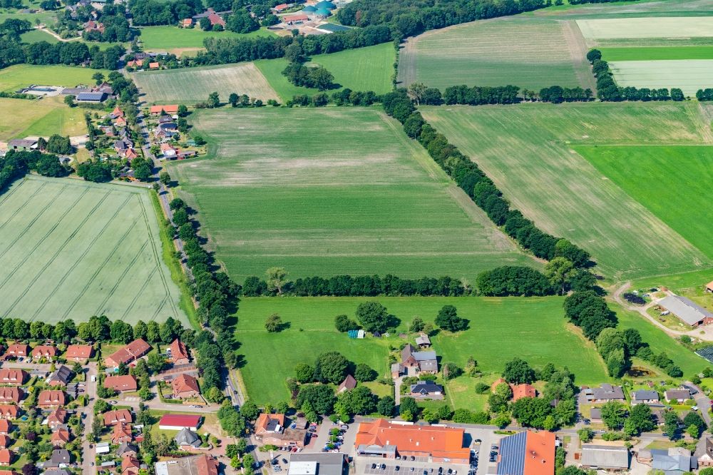 Luftaufnahme Fredenbeck - Ortsansicht in Fredenbeck im Bundesland Niedersachsen, Deutschland