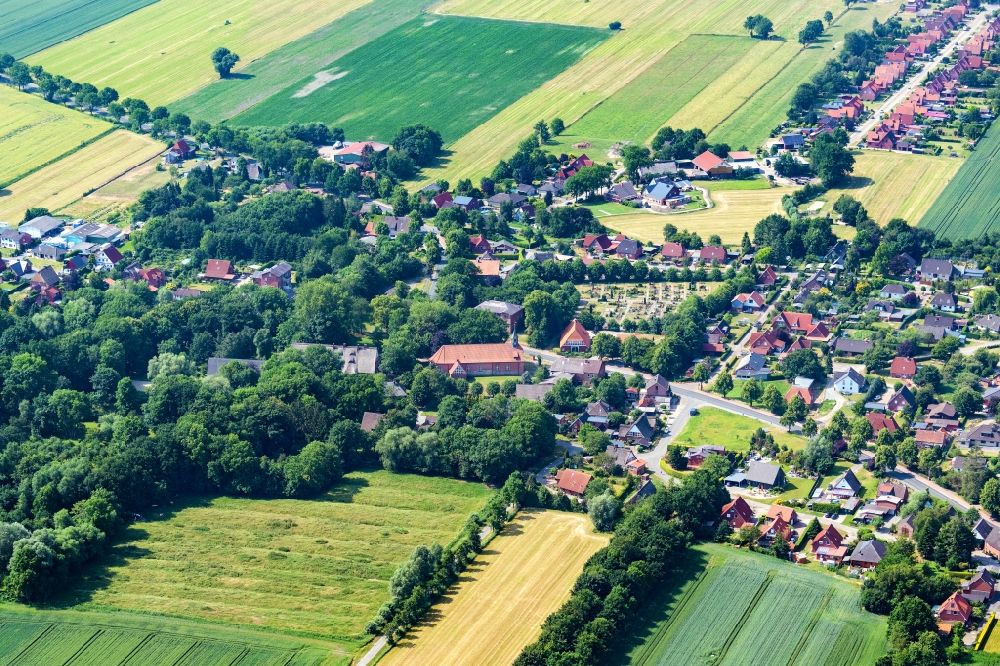 Hamelwörden aus der Vogelperspektive: Ortsansicht in Hamelwörden im Bundesland Niedersachsen, Deutschland