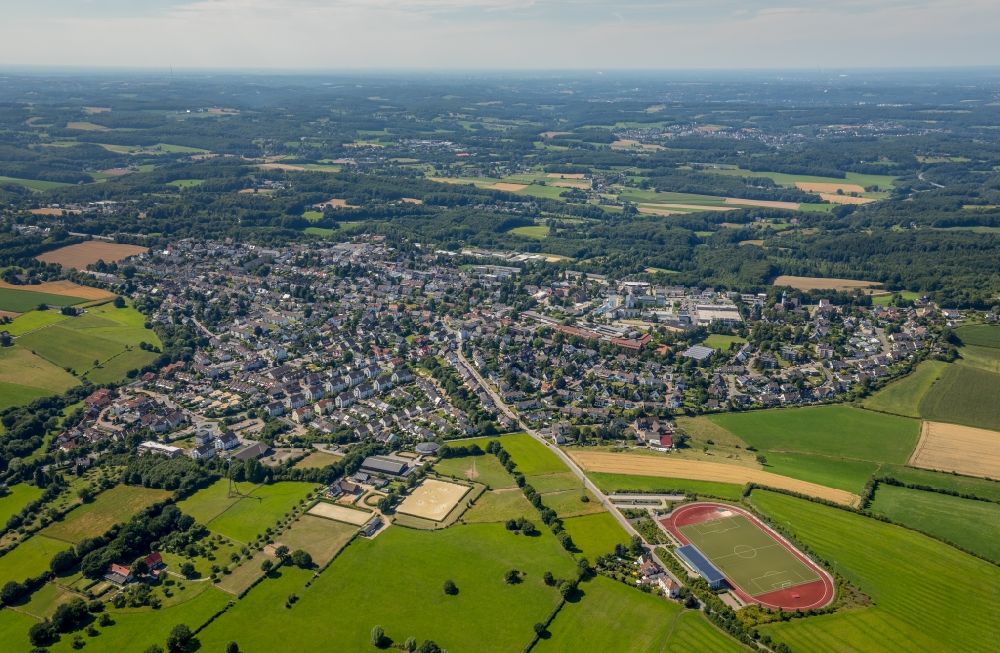 Hasslinghausen aus der Vogelperspektive: Ortsansicht in Hasslinghausen im Bundesland Nordrhein-Westfalen - NRW, Deutschland