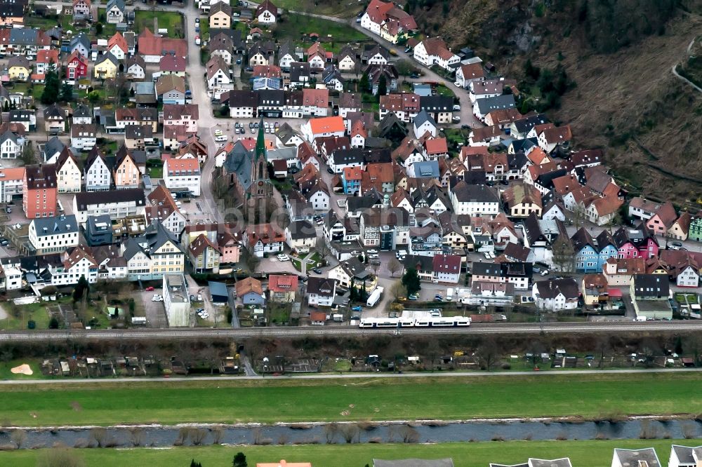 Hausach aus der Vogelperspektive: Ortsansicht in Hausach im Bundesland Baden-Württemberg, Deutschland
