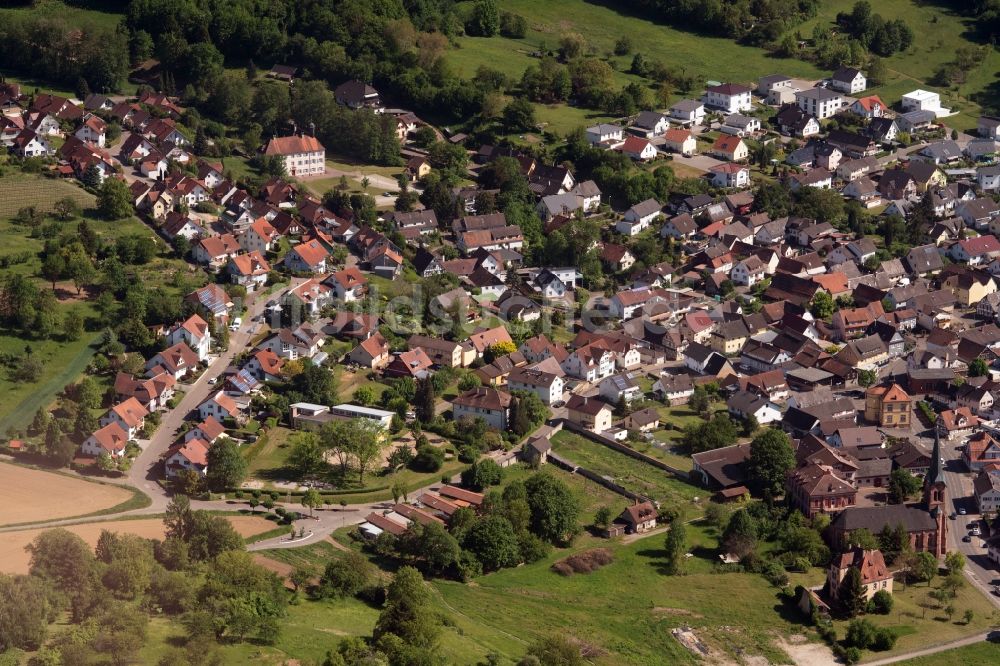 Luftaufnahme Friesenheim - Ortsansicht Heiligenzell Ortsteil von Friesenheim Friesenheim im Bundesland Baden-Württemberg, Deutschland