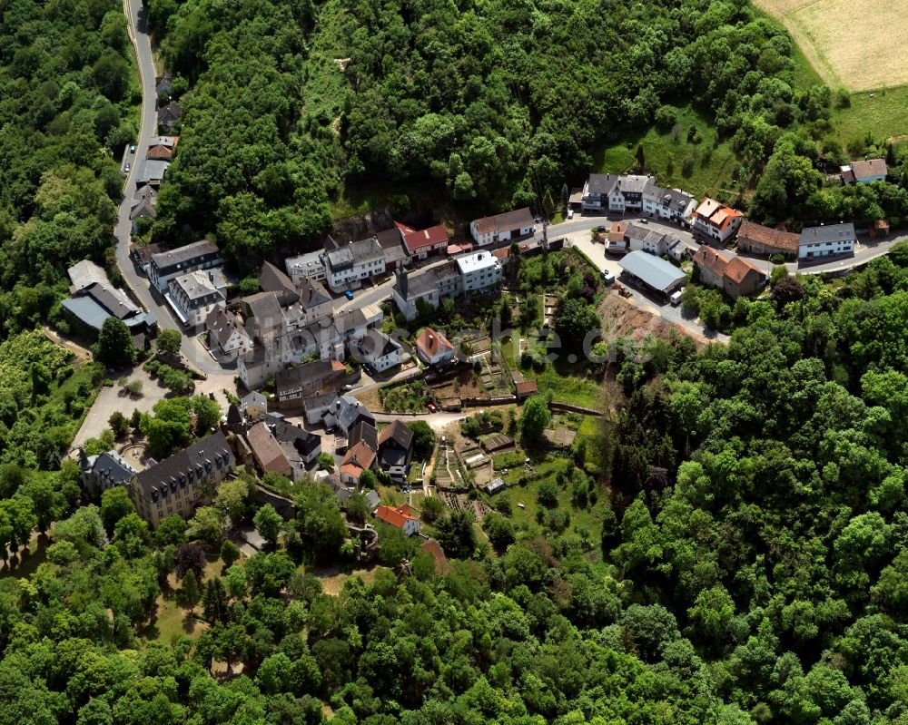 Luftbild Hochstetten-Dhaun - Ortsansicht von Hochstetten-Dhaun mit der Schlossruine Dhaun im Bundesland Rheinland-Pfalz